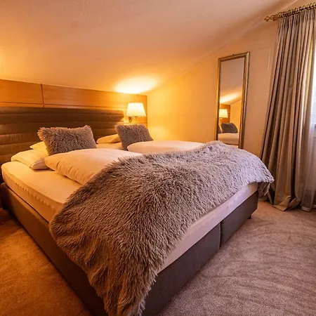 Hartenfels Bed & Breakfast 4*