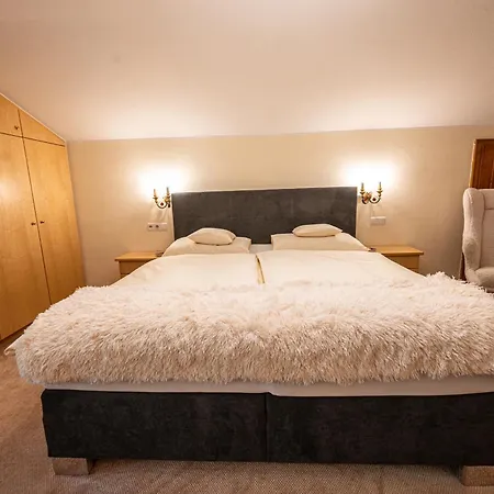 Hartenfels Bed & Breakfast