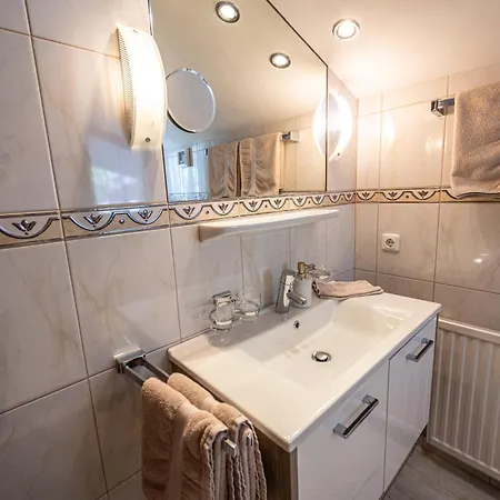 Hartenfels Bed & Breakfast