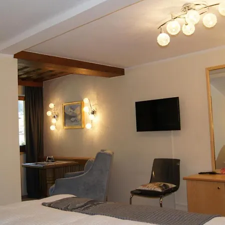 Hartenfels Bed & Breakfast 4*