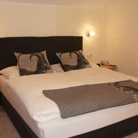 Hartenfels فندق مبيت وإفطار 3*