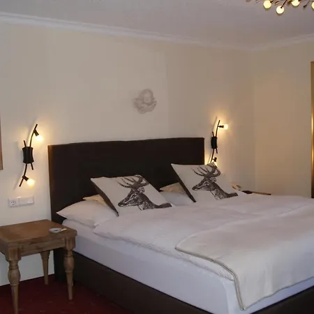 Hartenfels Frühstückspension 3*