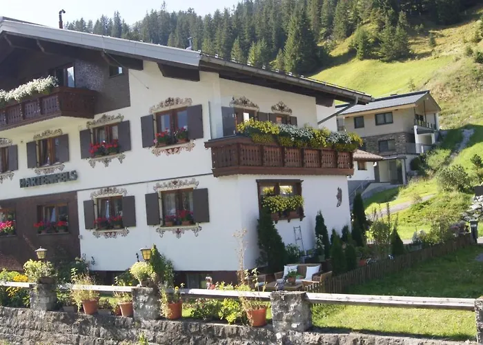 Hartenfels Bed & Breakfast