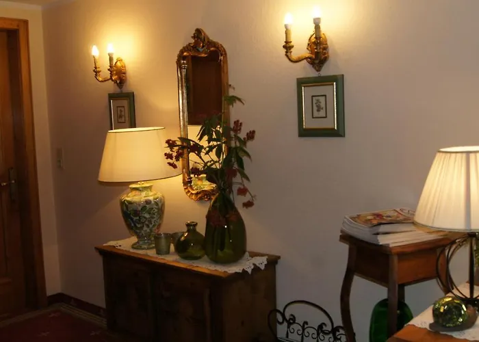 Bed & Breakfast Hartenfels 3*